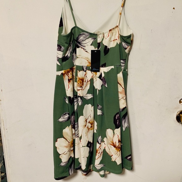 Green floral spaghetti strap dress - Picture 2 of 3